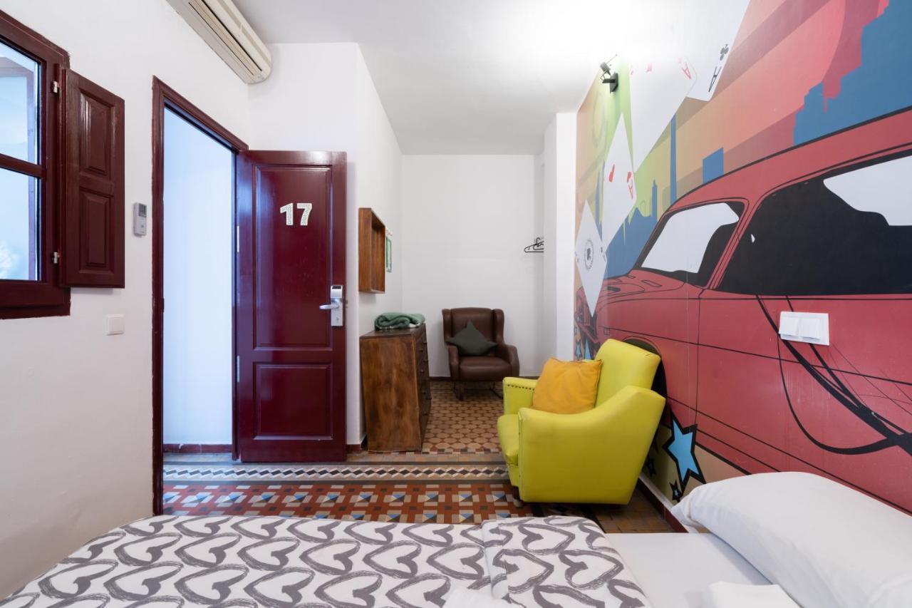 Home Youth Hostel By Feetup Hostels Valencia Exterior photo
