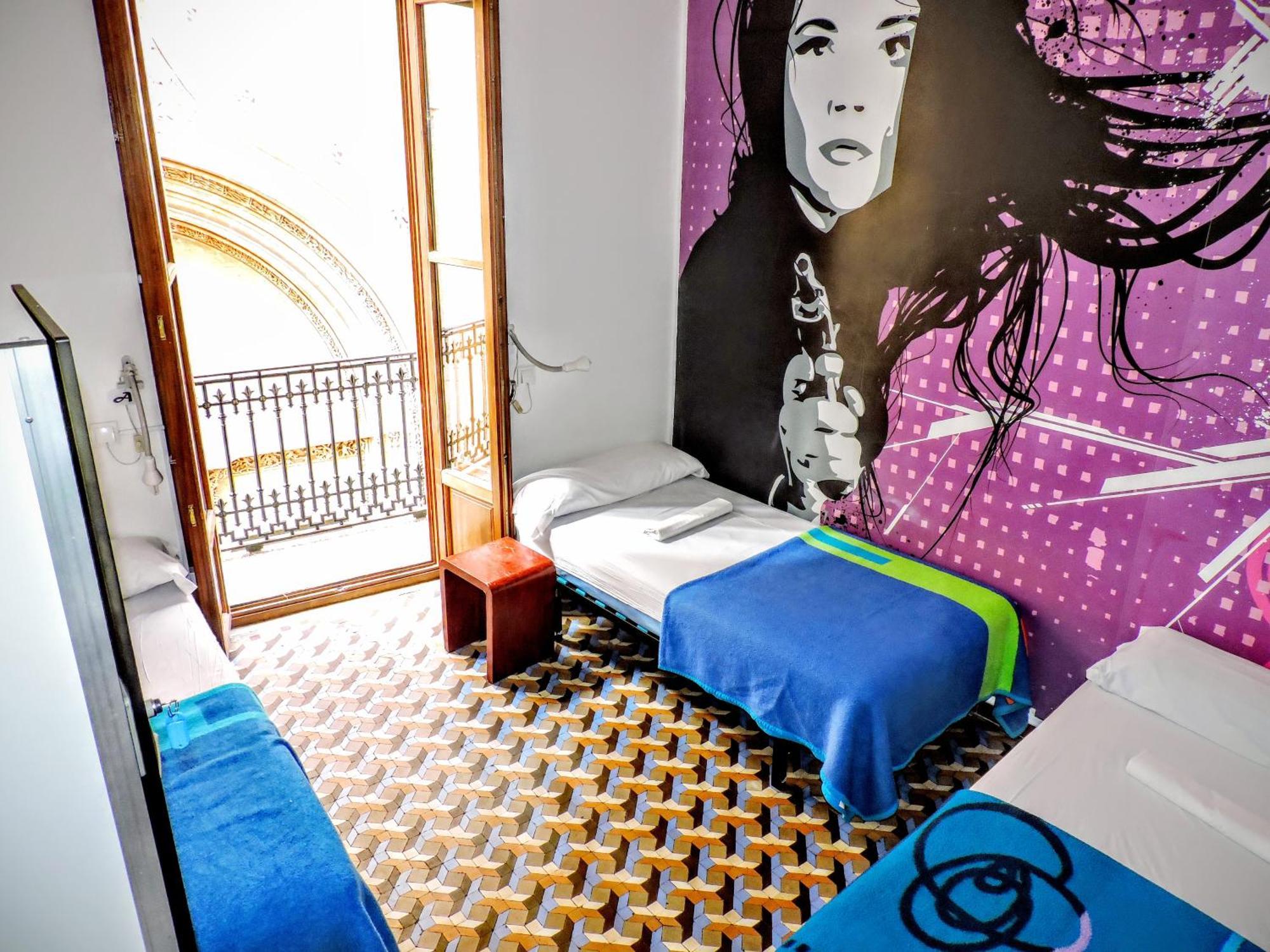 Home Youth Hostel By Feetup Hostels Valencia Exterior photo